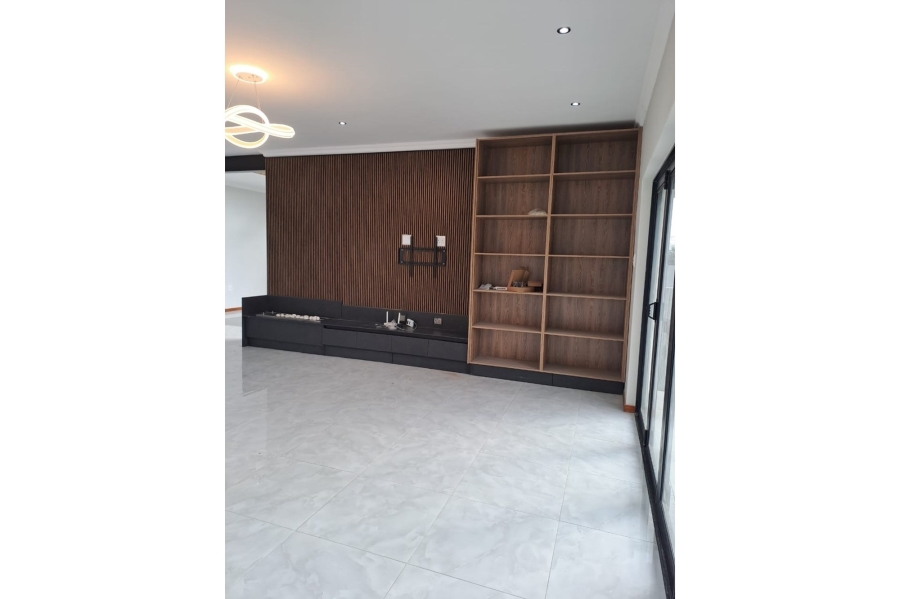 5 Bedroom Property for Sale in Xanadu Eco Park North West
